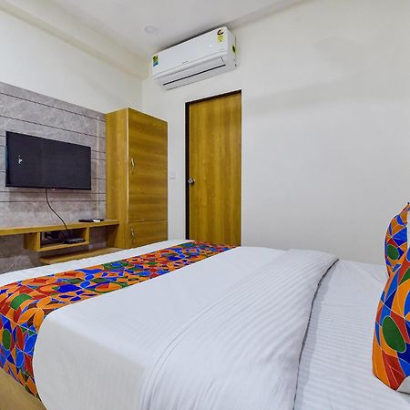 Hotel Green Tree Ахмедабад Экстерьер фото
